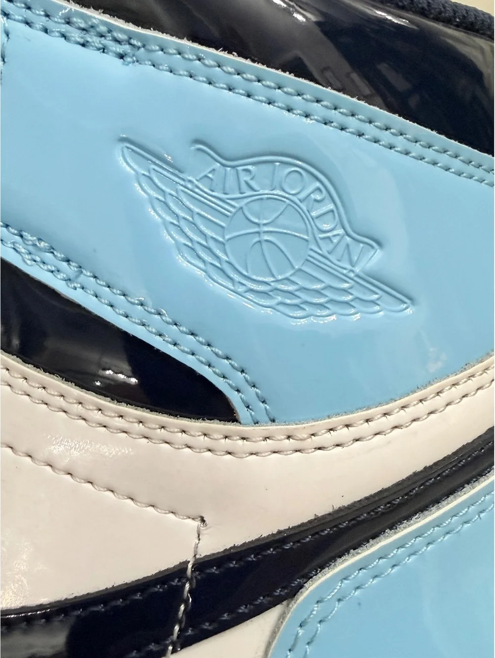 Nike Women’s Air Jordan 1 Retro High OG Blue Chill